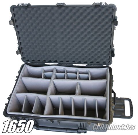Pelican 1650 camera case with padded divider